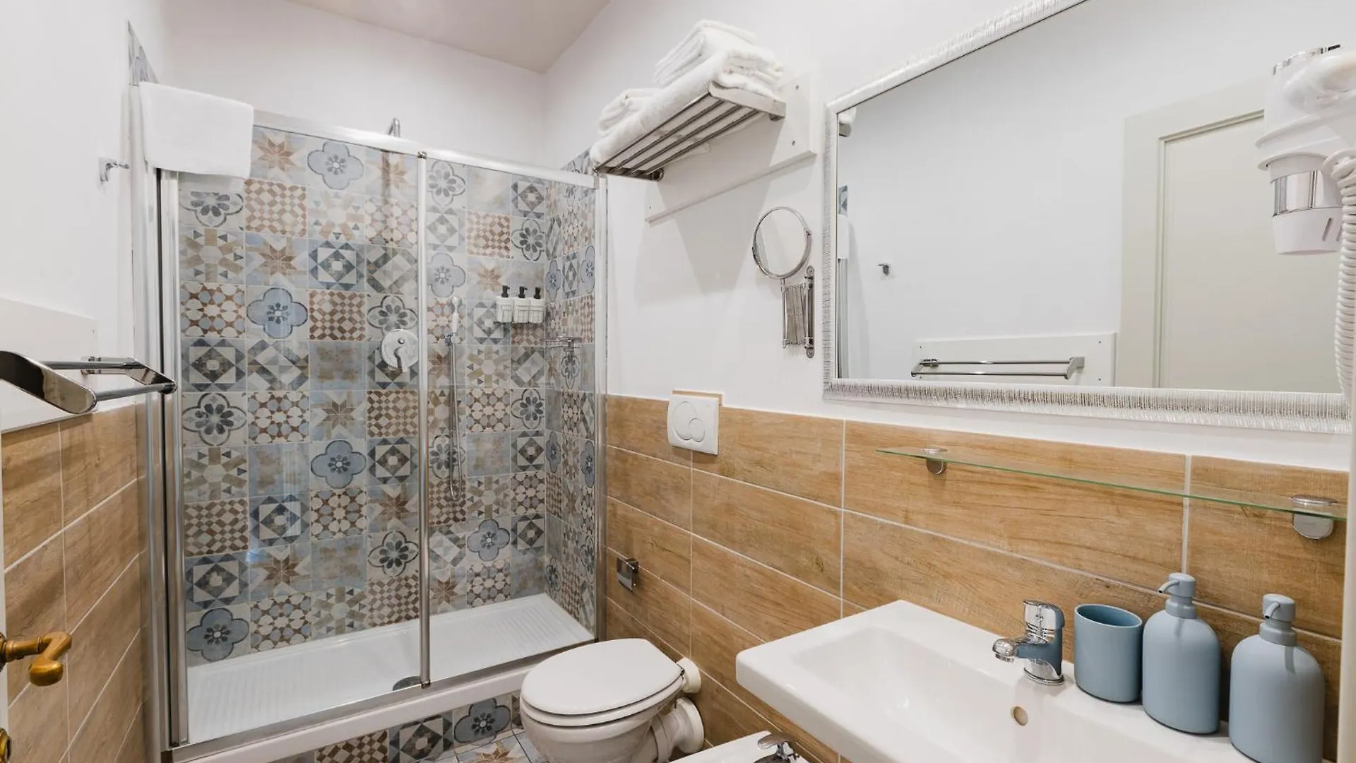 Bed and Breakfast Am Collection Cavour à Florence Couette-café